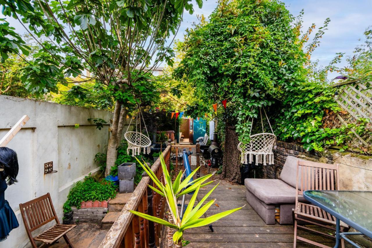 Double Room W/Projector & Garden Hot Tub Londres Exterior foto