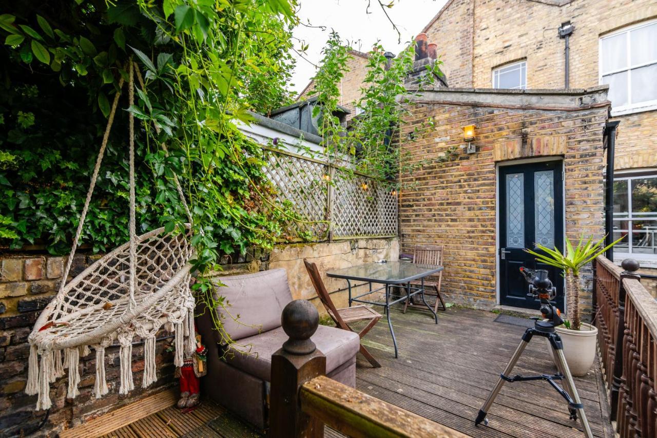 Double Room W/Projector & Garden Hot Tub Londres Exterior foto