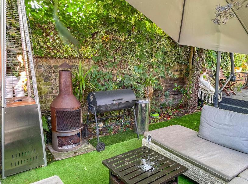 Double Room W/Projector & Garden Hot Tub Londres Exterior foto